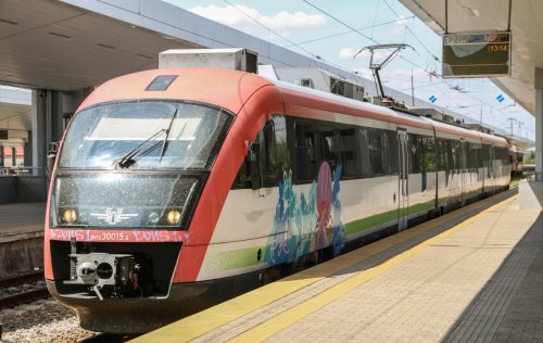 25 дизелови мотрисни влака Siemens Desiro