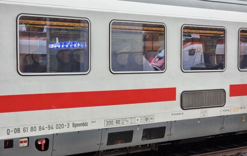 76 вагона от DB